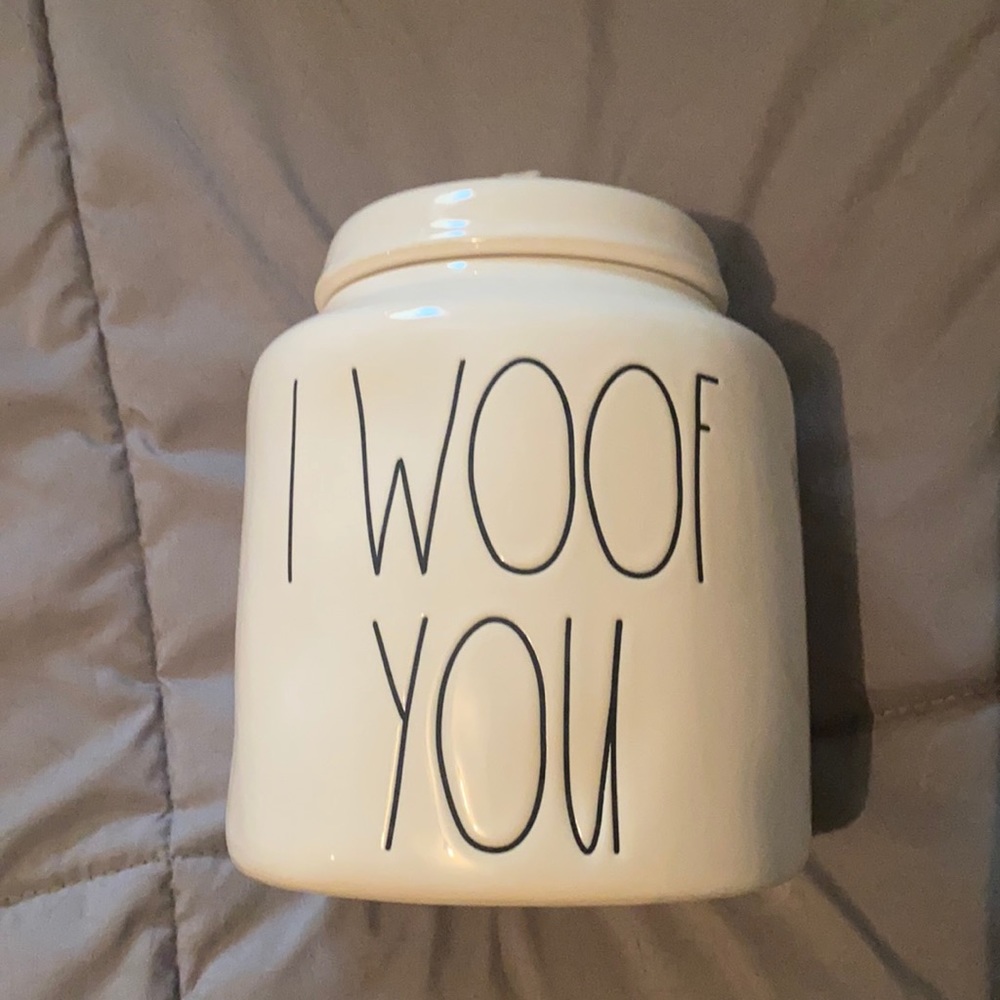 Rae Dunn canister
